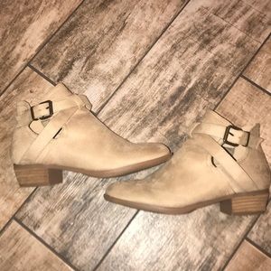 Cream/ Khaki Colored Ankle Booties